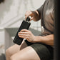 Memobottle Slim 消光黑不鏽鋼扁平水樽，為車用杯架與窄包設計客製化