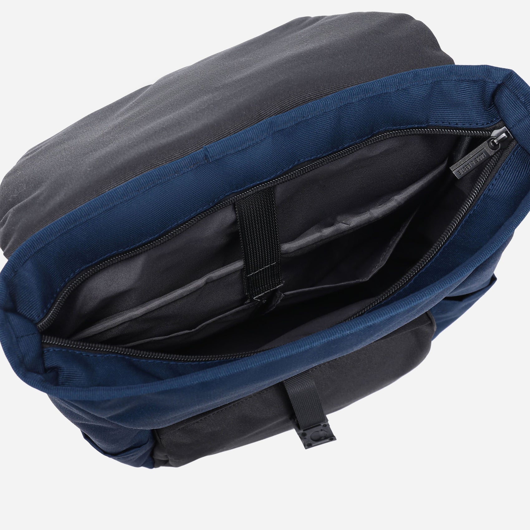 Hitch Backpack (Midnight)