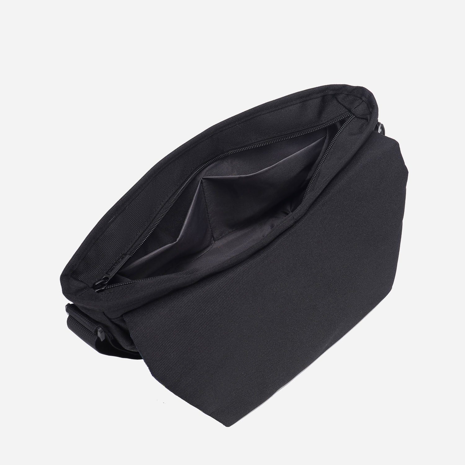 Hitch Crossbody Bag (Blue Plaid)