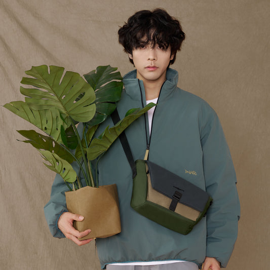 Hitch Crossbody (Jungle)