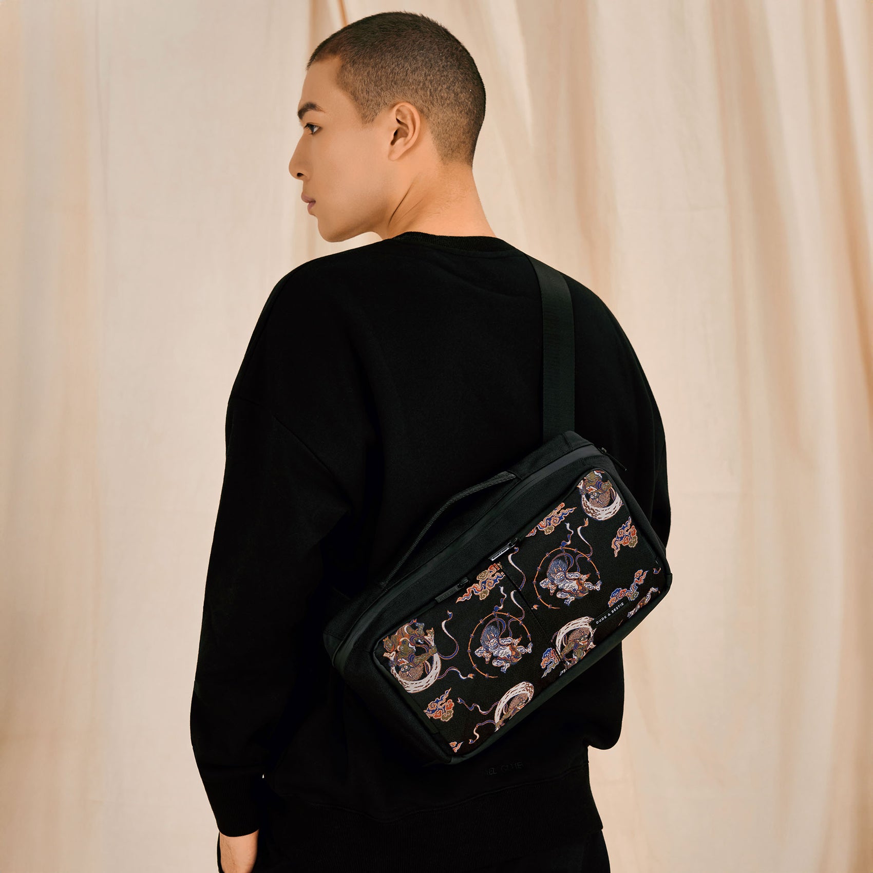 Mount 斜挎胸包 - 風神雷神